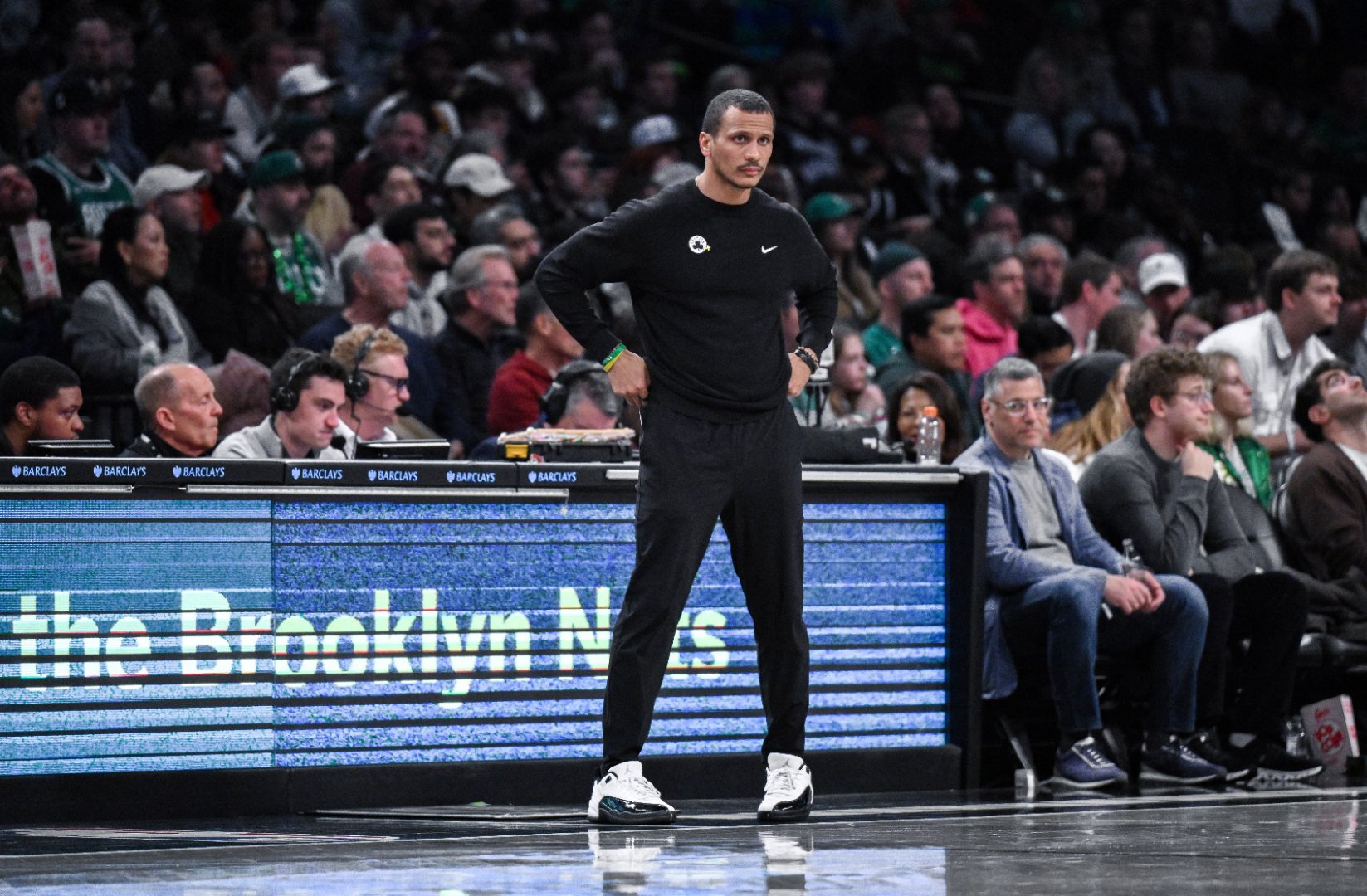 凯尔特人新秀表现惊艳，全场观众掌声不断，应该简介朋友网站.